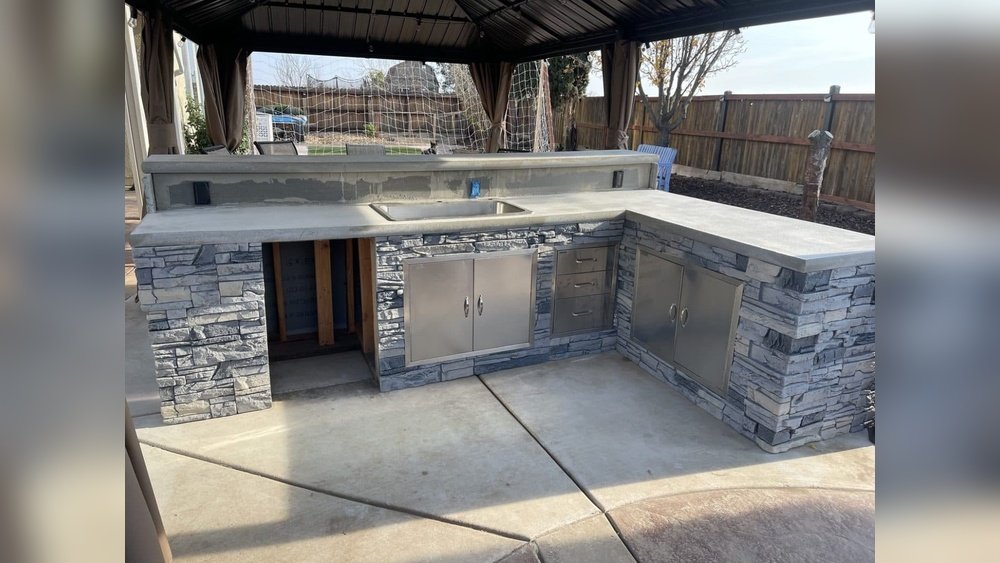 How To Build An Outdoor Kitchen With Stone Veneer