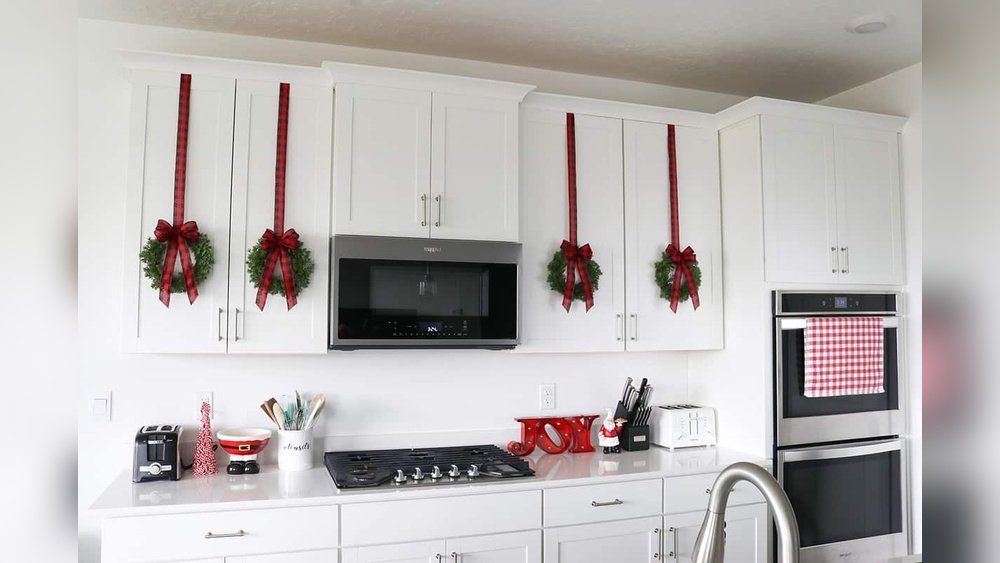 How To Hang Wreaths On Kitchen Cabinets