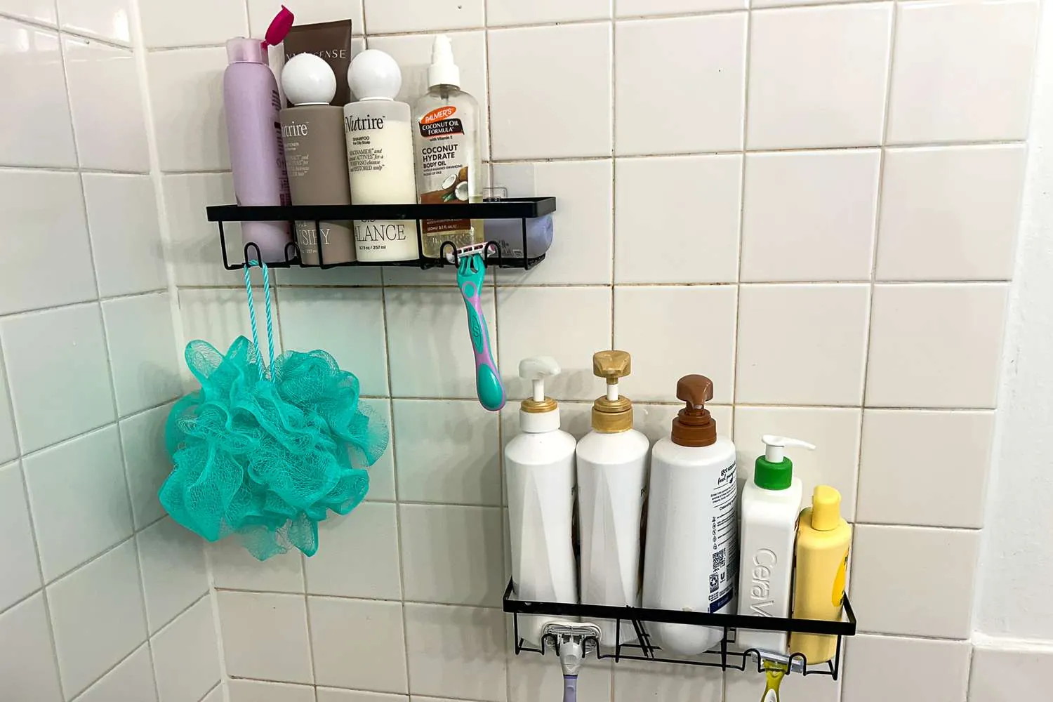Comparison of bamboo, stainless steel, and plastic materials for a modern bathtub caddy tray.