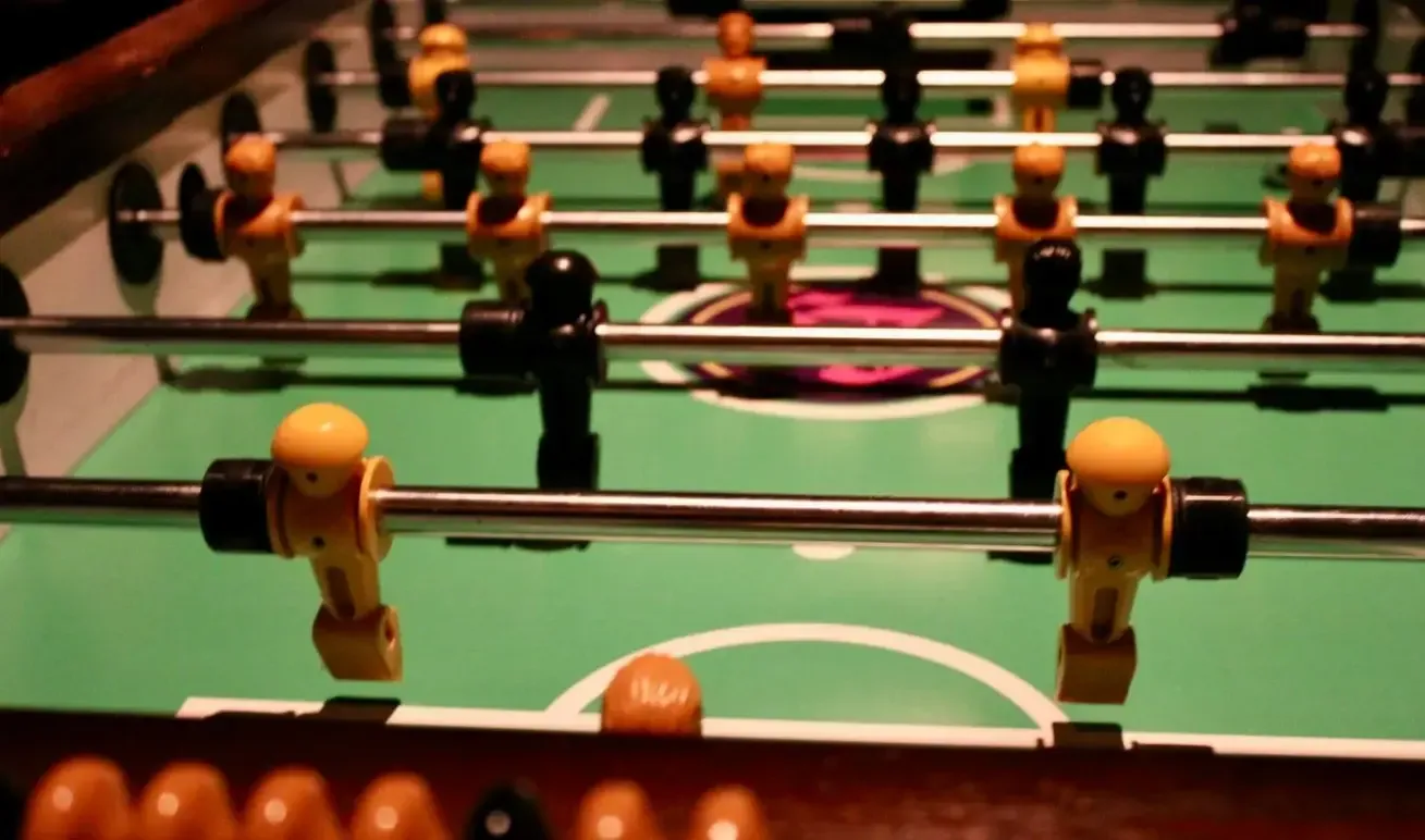 Comparison of regulation and non-regulation foosball tables